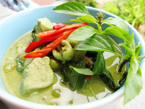 แกงเขียวหวานไก่ แกงเขียวหวานไก่