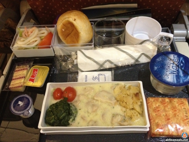 อาหารที่เสิร์ฟบนเครื่องบิน