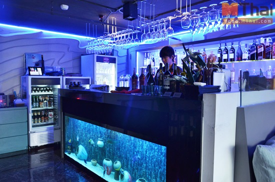 Reef Sushi Bar & Grill