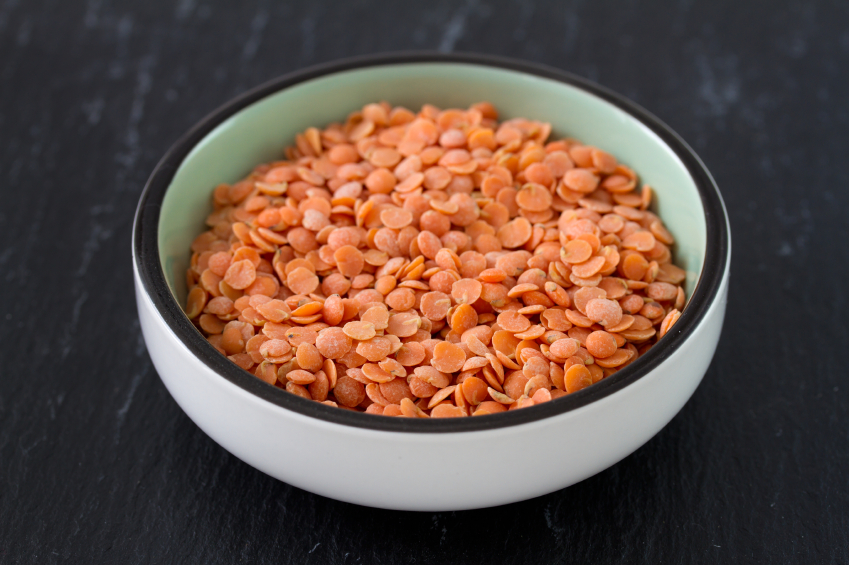 dry lentil in bowl