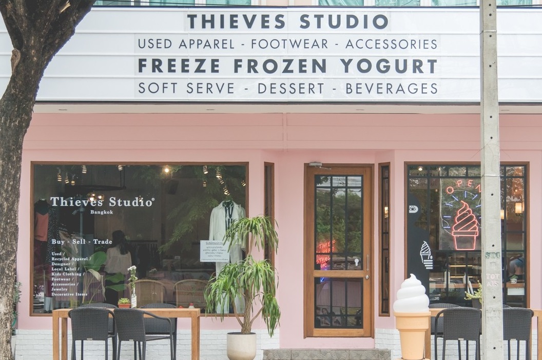 Freeze-Frozen-Yogurt-Freeze-Froyo-2