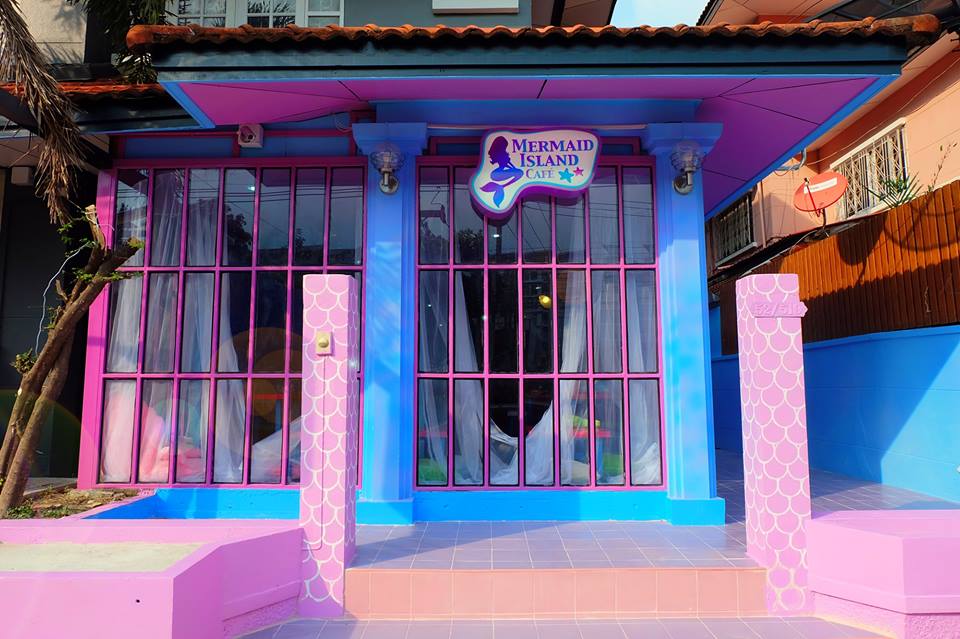 Mermaid island Cafe คาเฟ่นางเงือกที่แรกของเมืองไทย โลกนี้มีแต่สีชมพู!