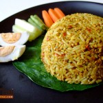 ข้าวผัดหมูคั่วกลิ้น